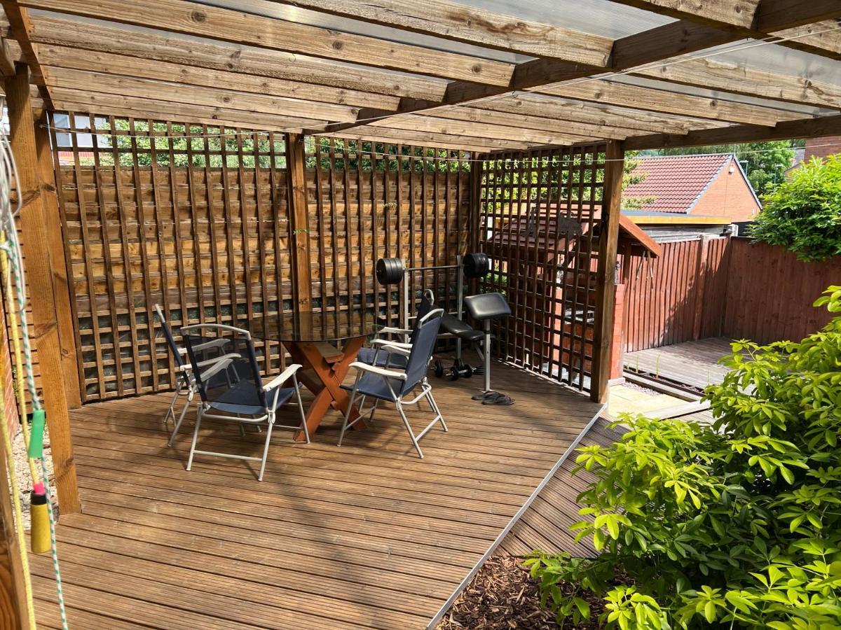 Simply Stunning 2 Bedroom Home With Parking Space Нотингам Екстериор снимка