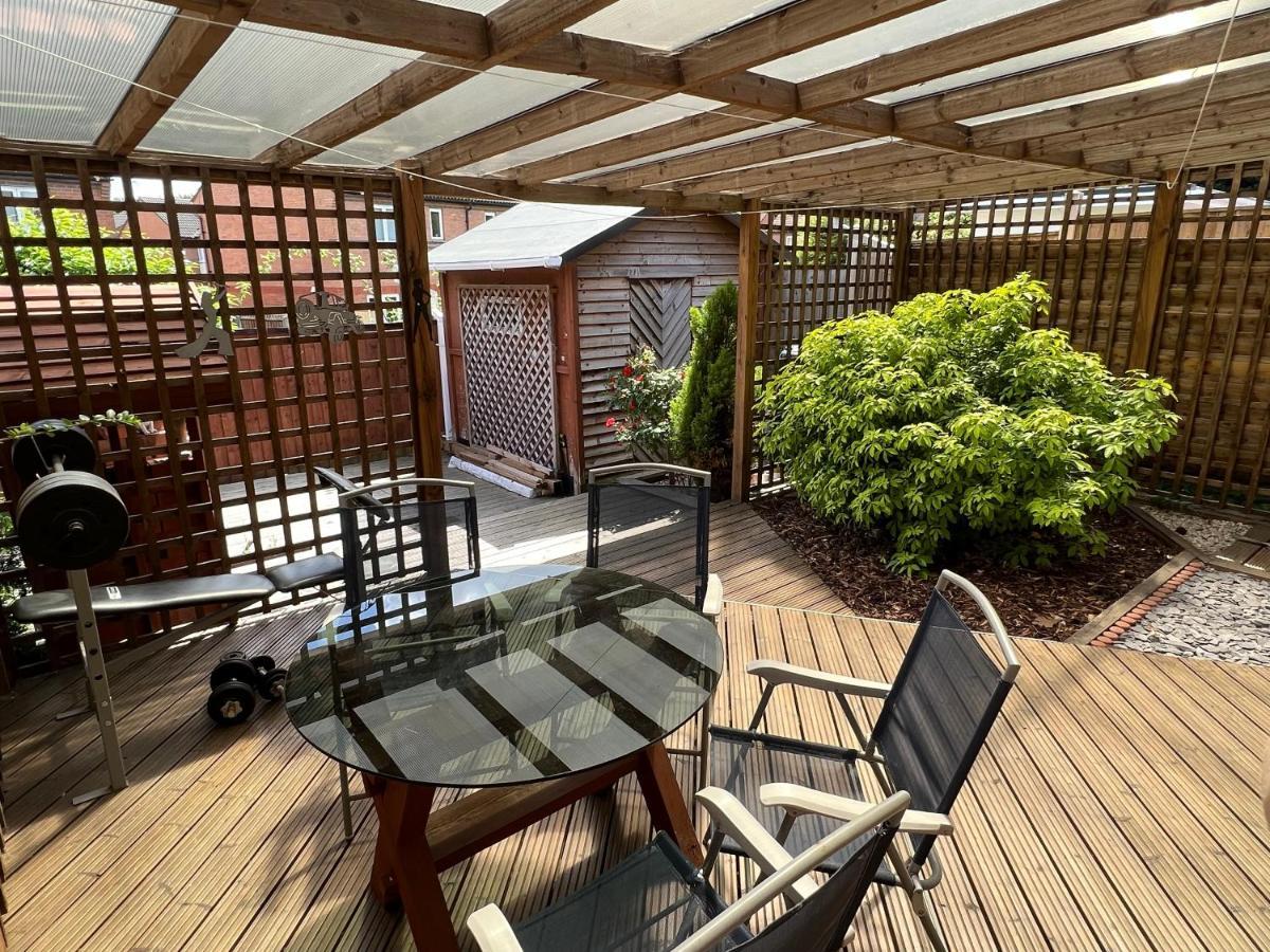 Simply Stunning 2 Bedroom Home With Parking Space Нотингам Екстериор снимка
